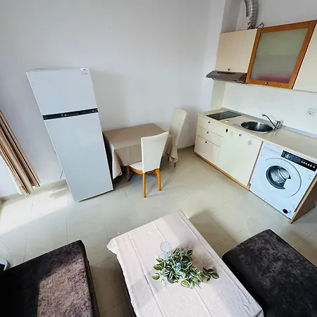 Apartment Sunny House 202 One Bedroom