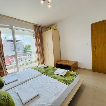 Sunny House 202 One Bedroom Apartment